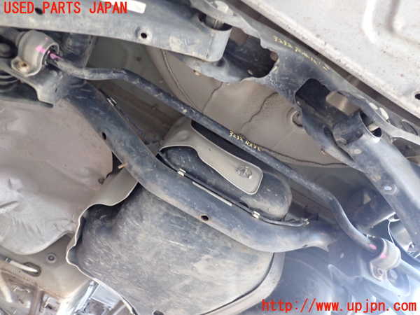 2UPJ-32325445]VW ザ･ビートル(16CPL)リアスタビライザー 中古_m0001.jpg