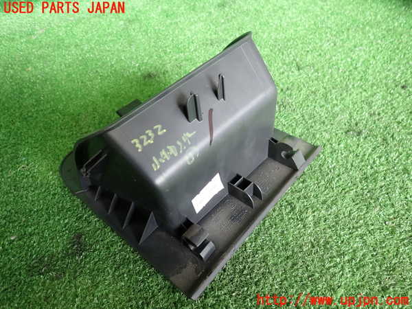 2UPJ-32327841]VW ザ･ビートル(16CPL)小物入れ1 中古_m0003.jpg