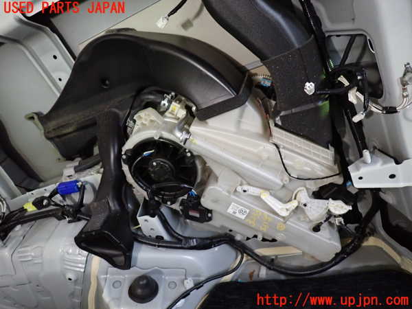 1UPJ-32336082]アルファードハイブリッド(ATH20W)エバポレーター2 (リヤ) 中古_m0001.jpg