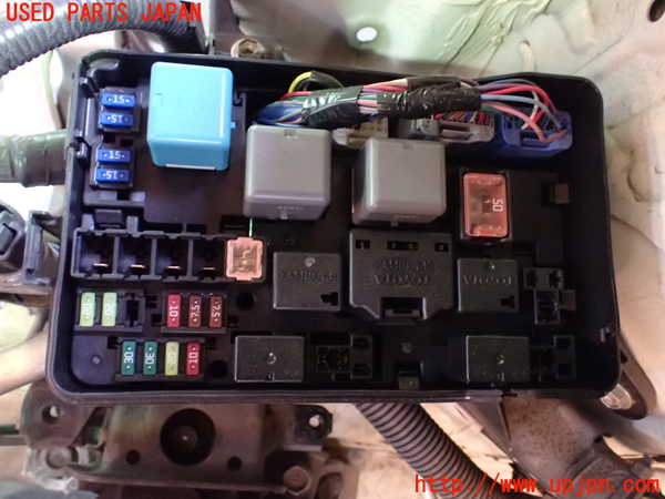 1UPJ-32336742]アルファードハイブリッド(ATH20W)ヒューズボックス2 中古_m0002.jpg