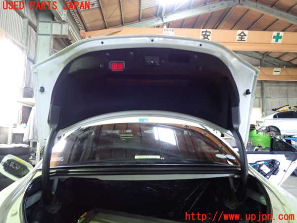1UPJ-32341500]ベンツ CLA250 4MATIC(117346 C117)トランク 中古_m0003.jpg