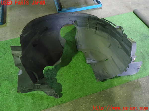 1UPJ-32341090]ベンツ CLA250 4MATIC(117346 C117)右前フェンダーライナー 中古_m0003.jpg