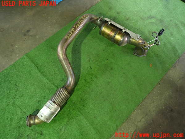 1UPJ-32342661]ベンツ CLA250 4MATIC(117346 C117)触媒1 中古_m0001.jpg