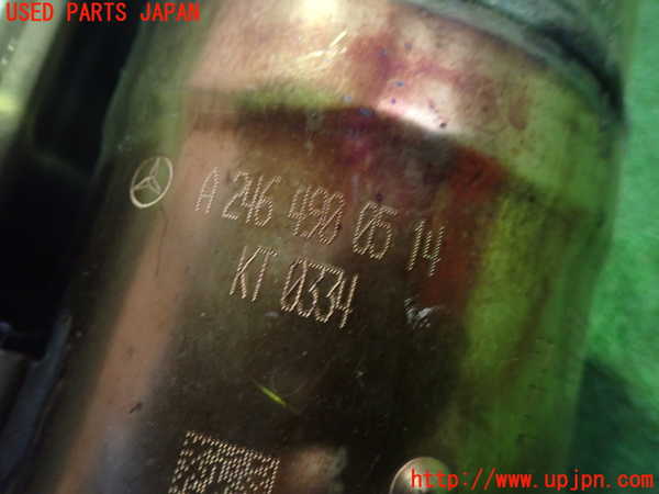 1UPJ-32342661]ベンツ CLA250 4MATIC(117346 C117)触媒1 中古_m0002.jpg