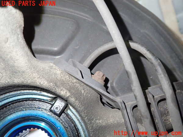 1UPJ-32344290]ベンツ CLA250 4MATIC(117346 C117)右フロントナックルハブ 中古_m0002.jpg