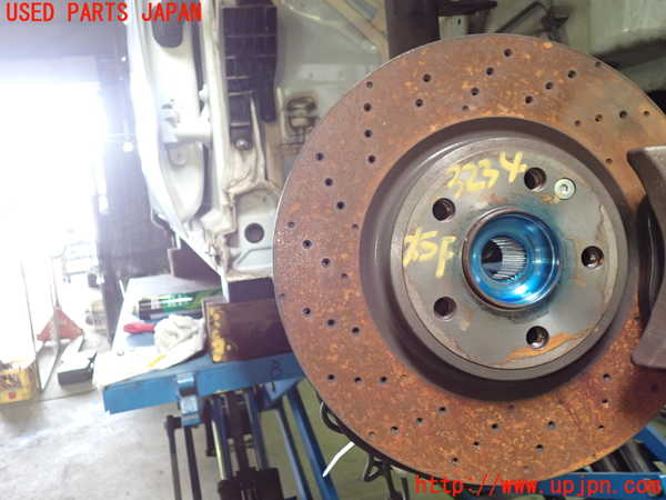 1UPJ-32344290]ベンツ CLA250 4MATIC(117346 C117)右フロントナックルハブ 中古_m0003.jpg