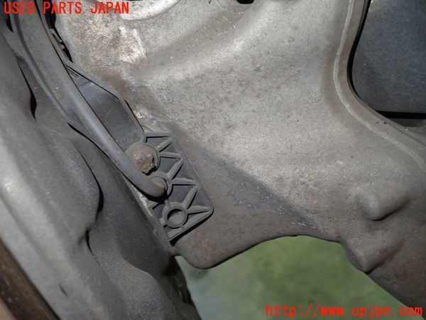 1UPJ-32344300]ベンツ CLA250 4MATIC(117346 C117)右リアナックルハブ 中古_m0002.jpg