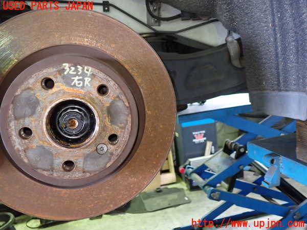 1UPJ-32344300]ベンツ CLA250 4MATIC(117346 C117)右リアナックルハブ 中古_m0003.jpg