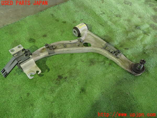 1UPJ-32345176]ベンツ CLA250 4MATIC(117346 C117)右フロントロアアーム1 中古_m0001.jpg