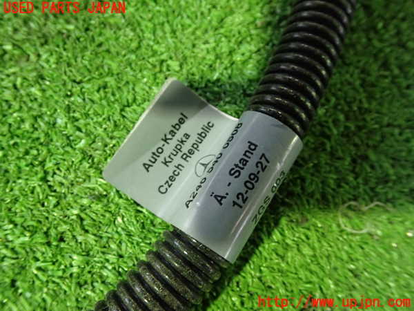 1UPJ-32346806]ベンツ CLA250 4MATIC(117346 C117)ハーネス1 中古_m0002.jpg