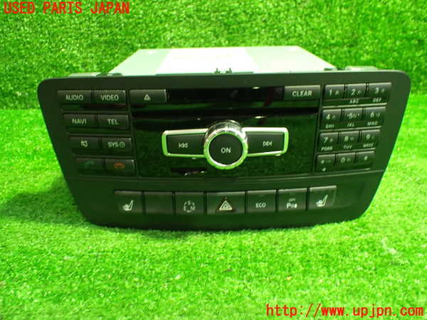 1UPJ-32346589]ベンツ CLA250 4MATIC(117346 C117)カーナビゲーション HDD 中古_m0001.jpg