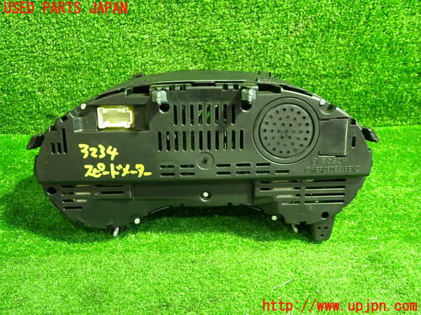 1UPJ-32346170]ベンツ CLA250 4MATIC(117346 C117)スピードメーター 中古_m0003.jpg