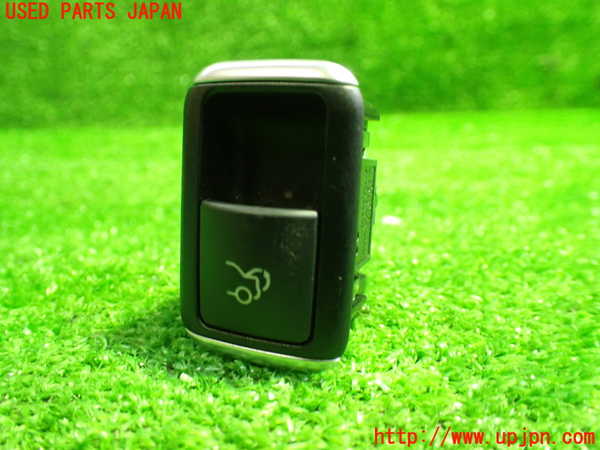 1UPJ-32346308]ベンツ CLA250 4MATIC(117346 C117)スイッチ3 (トランク) 中古_m0001.jpg