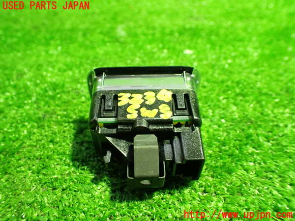 1UPJ-32346308]ベンツ CLA250 4MATIC(117346 C117)スイッチ3 (トランク) 中古_m0003.jpg