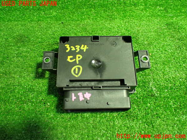 1UPJ-32346146]ベンツ CLA250 4MATIC(117346 C117)コンピューター1 (A 246 900 52 03) 中古_m0003.jpg