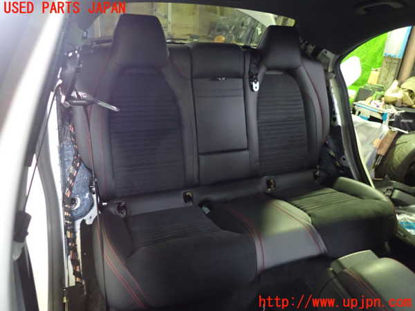 1UPJ-32347385]ベンツ CLA250 4MATIC(117346 C117)リアシート 中古_m0001.jpg