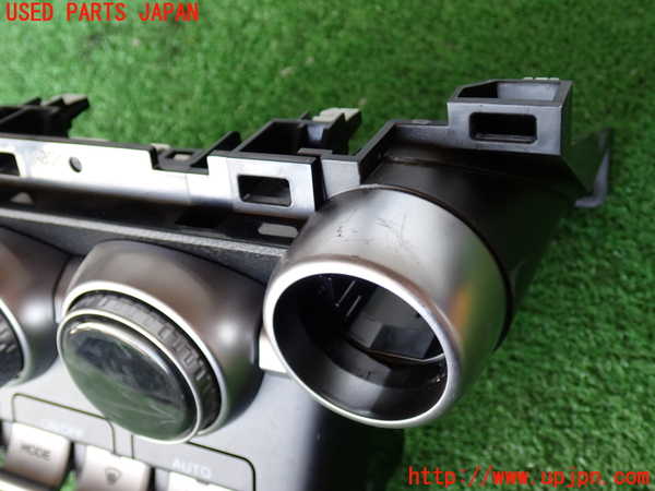 2UPJ-32356066]GR86(BRZ)(ZN8)エアコンスイッチ1 中古_m0003.jpg