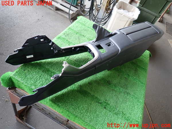 2UPJ-32357540]GR86(BRZ)(ZN8)センターコンソール 中古_m0001.jpg