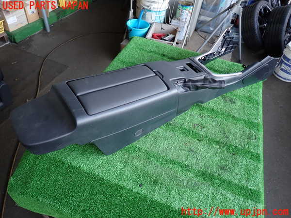 2UPJ-32357540]GR86(BRZ)(ZN8)センターコンソール 中古_m0002.jpg