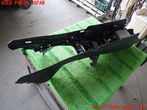 2UPJ-32357540]GR86(BRZ)(ZN8)センターコンソール 中古_m0005.jpg