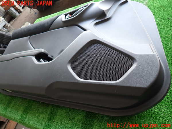 2UPJ-32351264]GR86(BRZ)(ZN8)左ドア内張り 中古_m0002.jpg