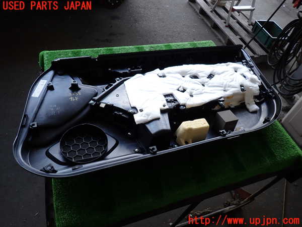 2UPJ-32351264]GR86(BRZ)(ZN8)左ドア内張り 中古_m0004.jpg