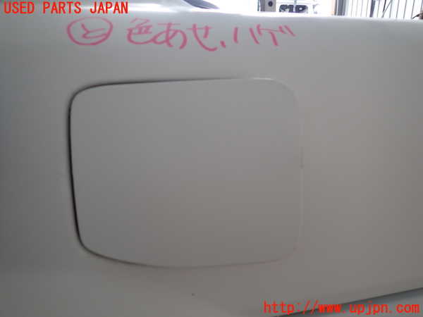 5UPJ-32361690]カローラ レビン(AE92)フューエルリッド 中古_m0001.jpg