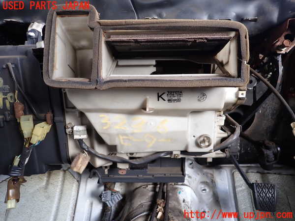 2UPJ-32366100]カローラ レビン(AE92)ヒーターコア 中古_m0001.jpg