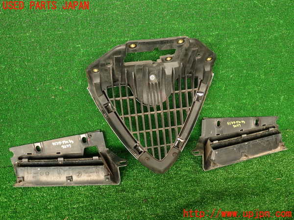 2UPJ-32371050]アルファロメオ・156 GTA(932AXB)ラジエターグリル 中古_m0004.jpg