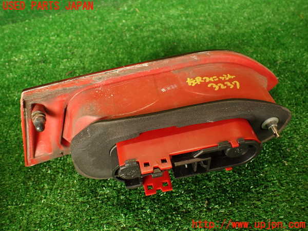 2UPJ-32371552]アルファロメオ・156 GTA(932AXB)左リアフィニッシャー 中古_m0004.jpg