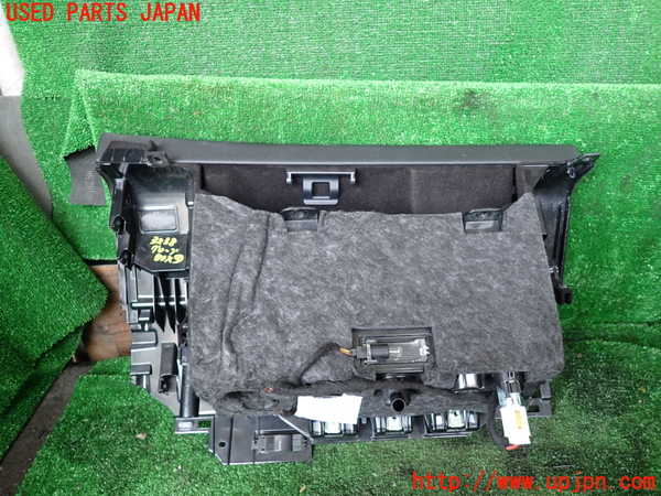 5UPJ-32387516]ポルシェ・パナメーラ S E-ハイブリッド(970CGEA)グローブボックス1 中古_m0003.jpg