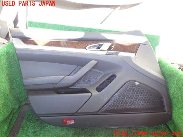 1UPJ-32381264]ポルシェ・パナメーラ S E-ハイブリッド(970CGEA)左前ドア内張り 中古_m0001.jpg