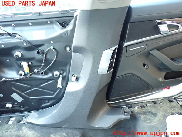 1UPJ-32387665]ポルシェ・パナメーラ S E-ハイブリッド(970CGEA)右センターピラートリム 中古_m0003.jpg