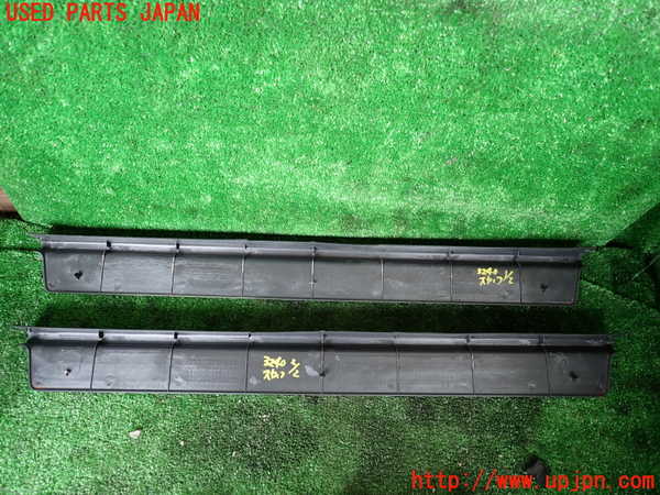 5UPJ-32407740]ジムニー シエラ(JB43W)スカッフプレート 中古_m0002.jpg