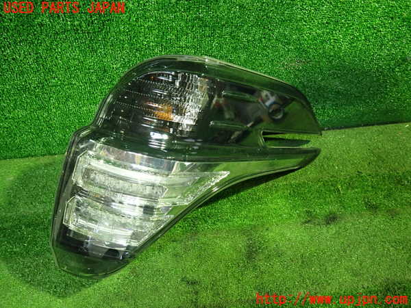 1UPJ-32411530]ヴェルファイアハイブリッド(AYH30W)右テールランプ 中古_m0001.jpg