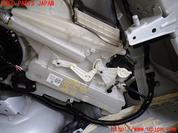 1UPJ-32416082]ヴェルファイアハイブリッド(AYH30W)エバポレーター2 (リヤ) 中古_m0003.jpg