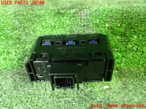 1UPJ-32416307]ヴェルファイアハイブリッド(AYH30W)スイッチ2 (照度調節・ODOTRIP) 中古_m0002.jpg