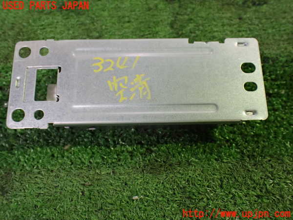 1UPJ-32416850]ヴェルファイアハイブリッド(AYH30W)空気清浄機 中古_m0002.jpg