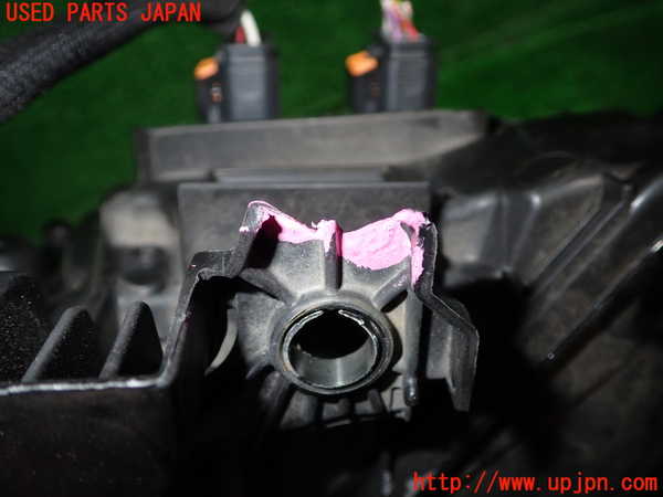 1UPJ-32421132]プジョー・308(P51HN05)左ヘッドライト LED 中古_m0003.jpg