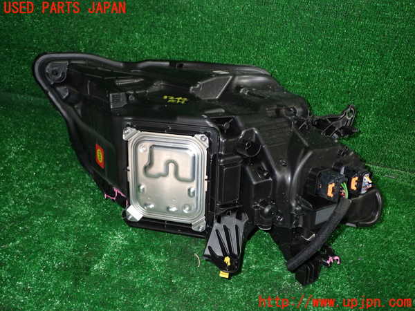 1UPJ-32421132]プジョー・308(P51HN05)左ヘッドライト LED 中古_m0004.jpg