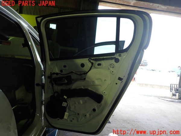 1UPJ-32421290]プジョー・308(P51HN05)右後ドア M5540 中古_m0005.jpg