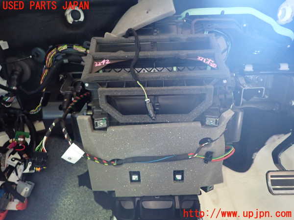 1UPJ-32426081]プジョー・308(P51HN05)エバポレーター1 中古_m0001.jpg