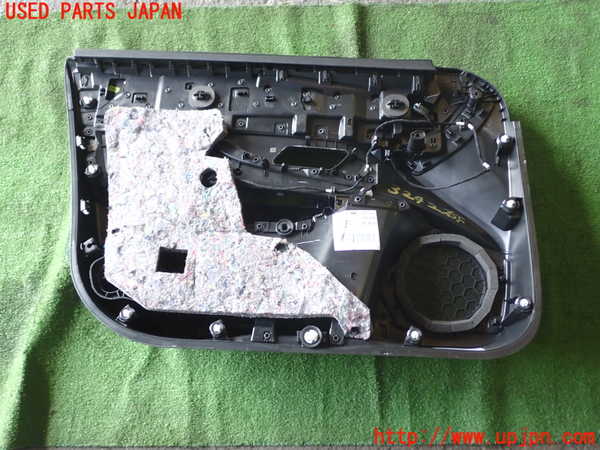 1UPJ-32421234]プジョー・308(P51HN05)右前ドア内張り 中古_m0005.jpg