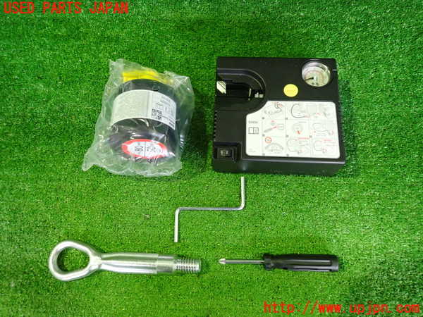 2UPJ-32437805]BMW ミニ(MINI)クーパー コンバーチブル(WG15)(F57)車載工具 中古_m0001.jpg