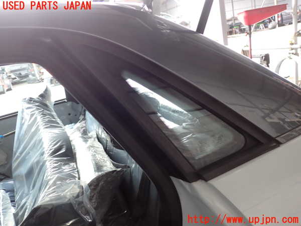 2UPJ-32451382]アウディ・A1 スポーツバック(8XCHZ)左クォーターガラス (43R-001583 M3232) 中古_m0001.jpg