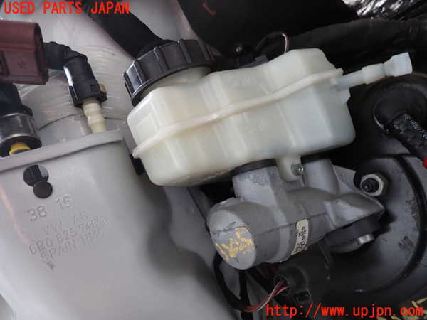 2UPJ-32454050]アウディ・A1 スポーツバック(8XCHZ)ブレーキマスターシリンダー 中古_m0002.jpg