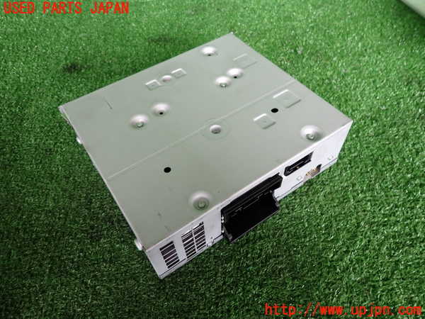 2UPJ-32456470]アウディ・A1 スポーツバック(8XCHZ)ラジオ 中古_m0002.jpg