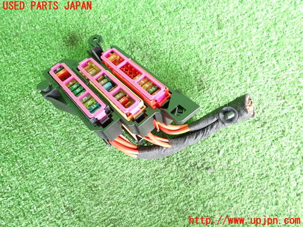 2UPJ-32456741]アウディ・A1 スポーツバック(8XCHZ)ヒューズボックス1 中古_m0001.jpg