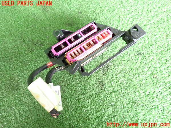 2UPJ-32456742]アウディ・A1 スポーツバック(8XCHZ)ヒューズボックス2 中古_m0001.jpg