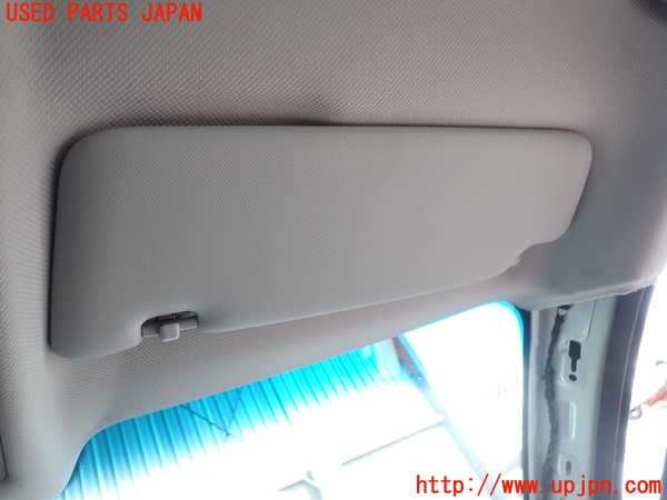 2UPJ-32457625]アウディ・A1 スポーツバック(8XCHZ)室内サンバイザー右側 中古_m0001.jpg
